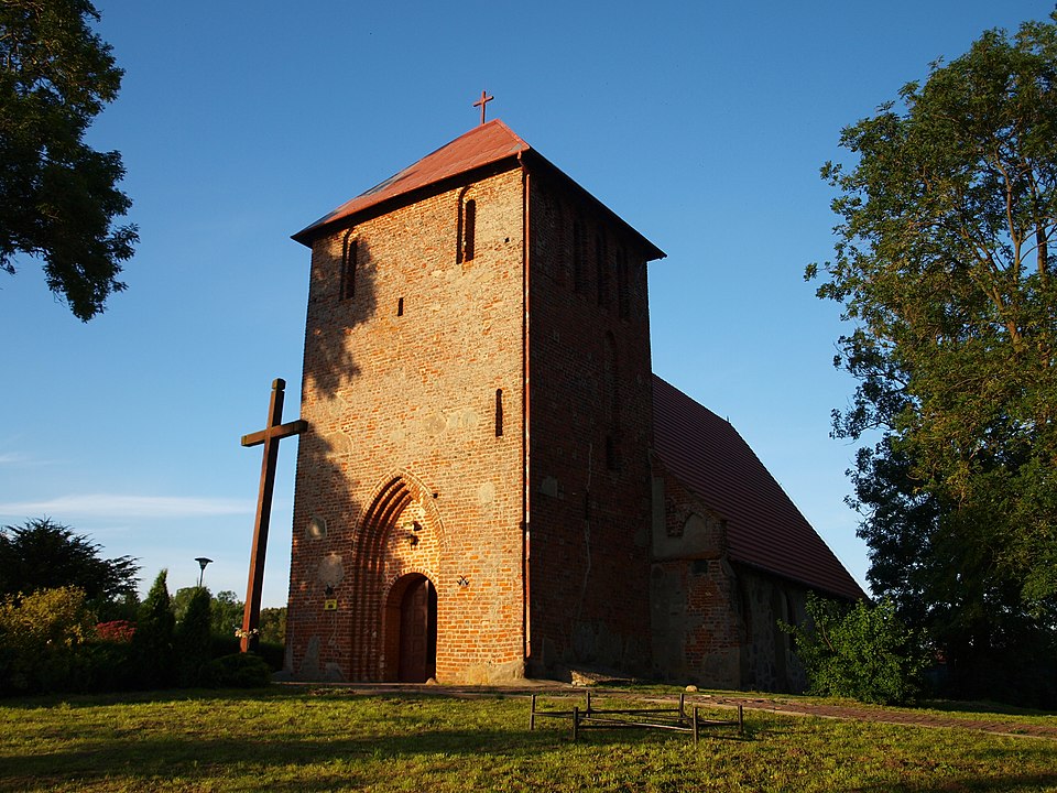 Kościół Matki Bożej Królowej Polski – Śmiechów