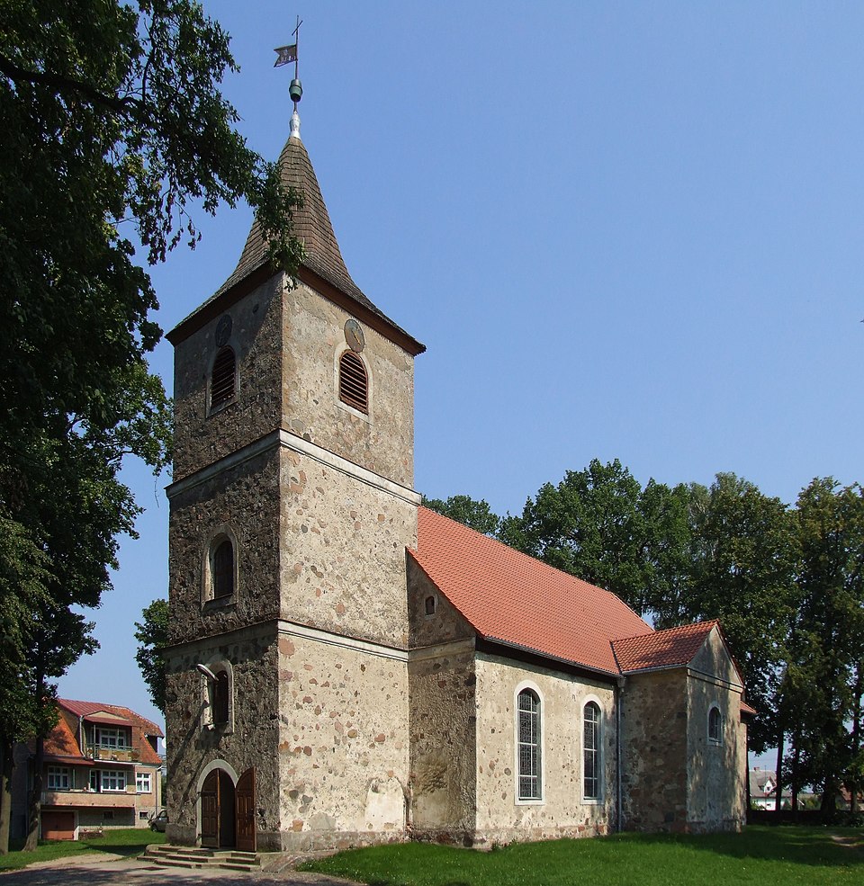 Kościół MB Królowej Polski – Straduny