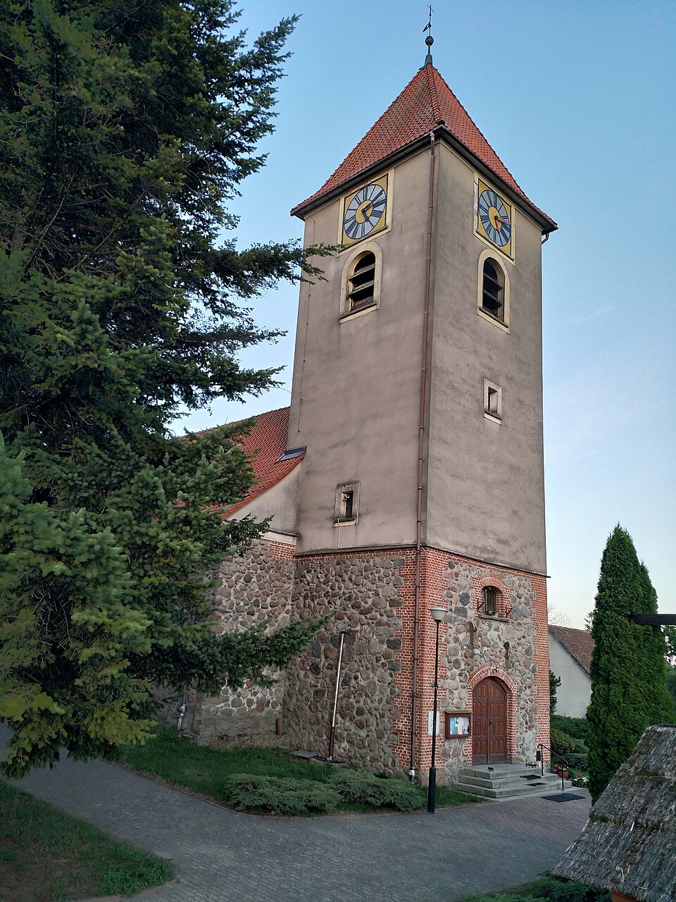 Kościół MB Szkaplerznej – Świętajno