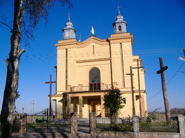 Kościół Narodzenia NMP – Hołubla