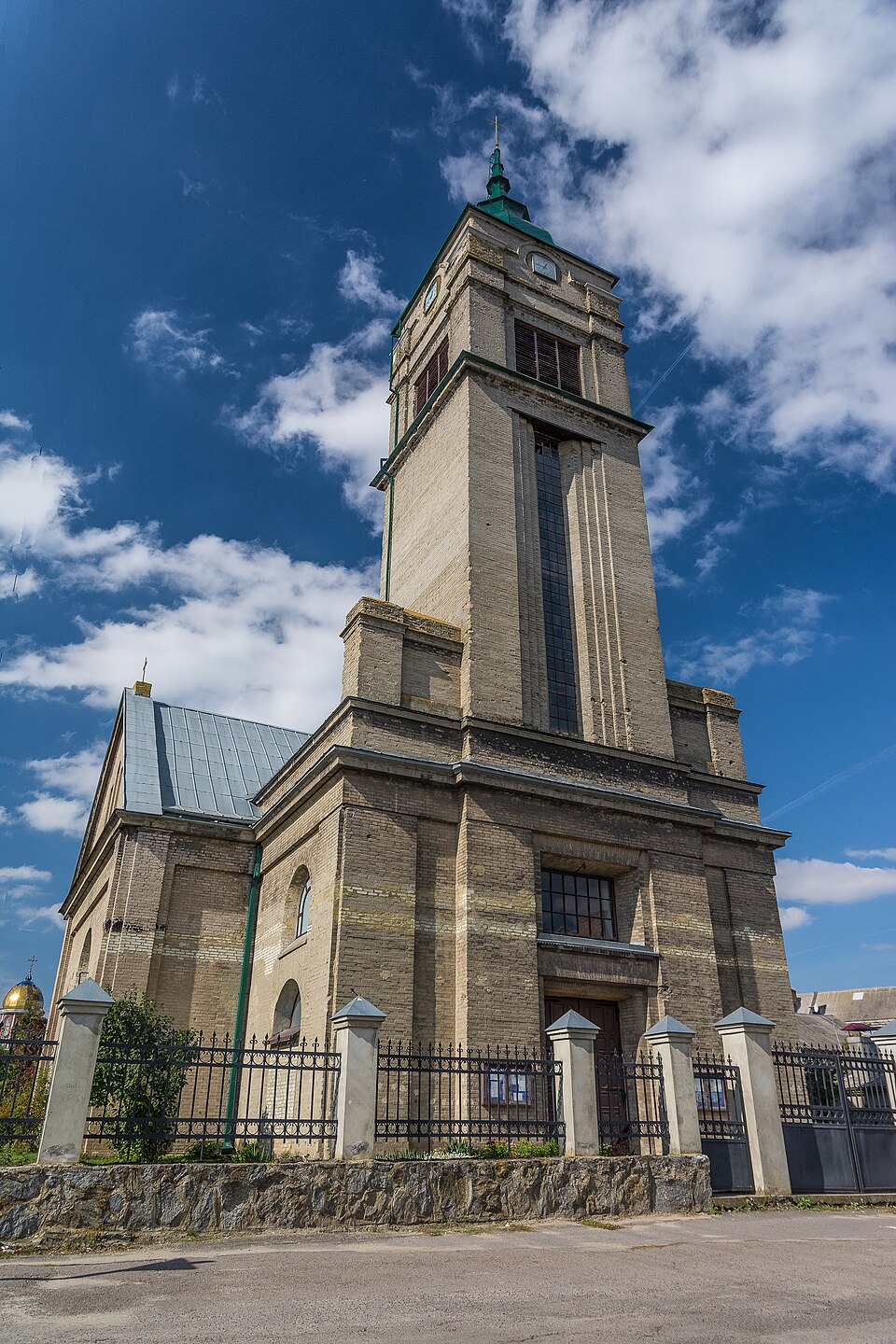 Kościół św. Apostołów Piotra i Pawła – Równe