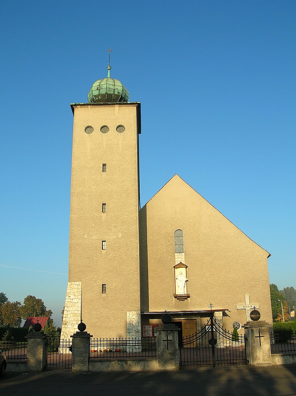 Kościół Chrystusa Króla – Kadłub