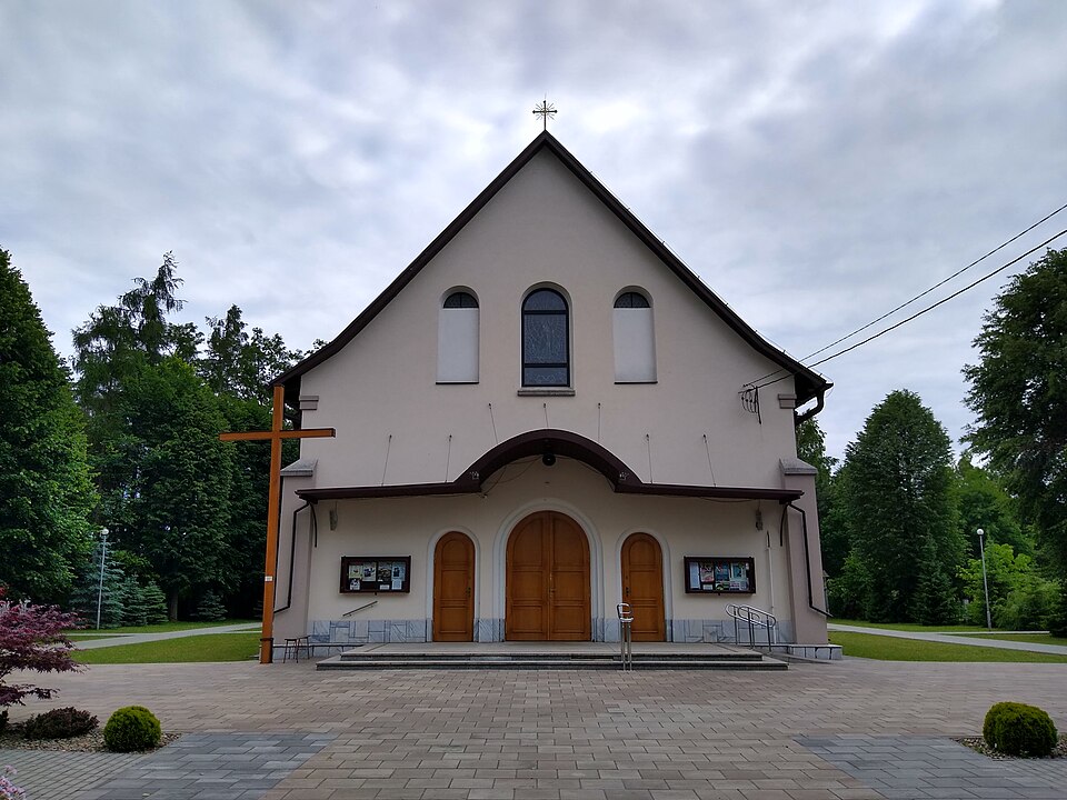 Kościół NMP Królowej Polski – Dobrynin