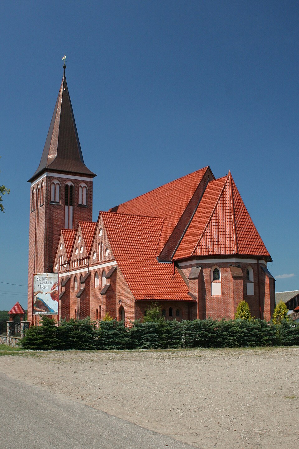 Kościół św. Ap. Piotra i Pawła – Brzeźno Lęborskie