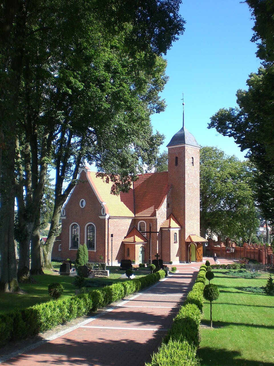 Kościół Trójcy Świętej i Wszystkich Świętych – Goręczyno