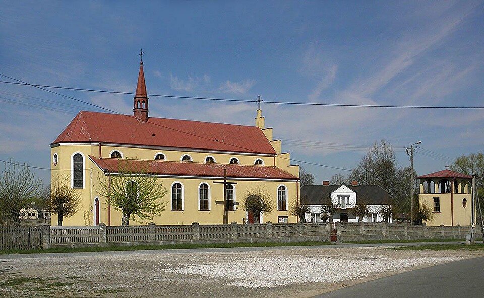 Kościół św. Ap. Piotra i Pawła – Łękawica