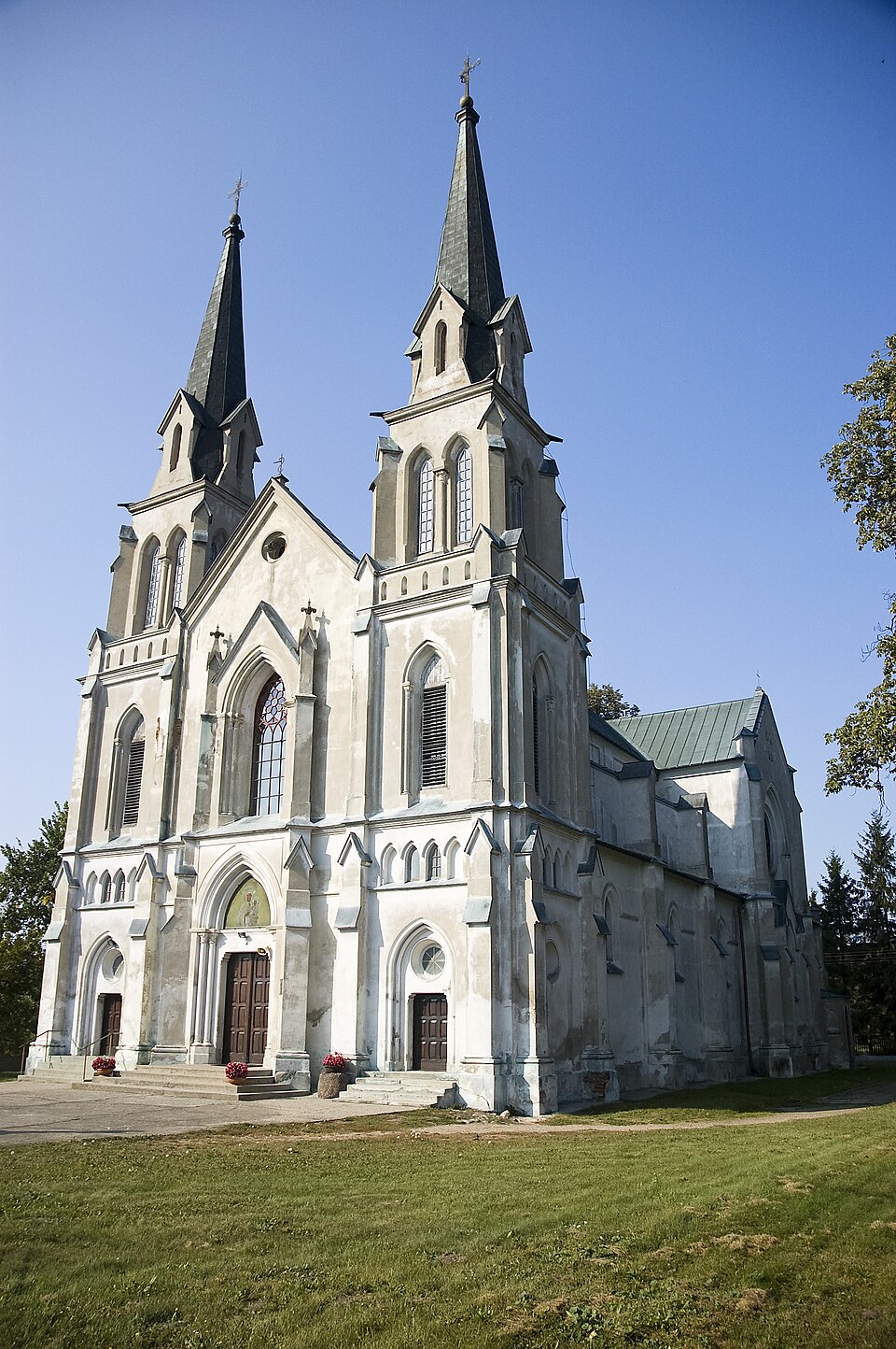 Kościół MB Bolesnej – Nieborów