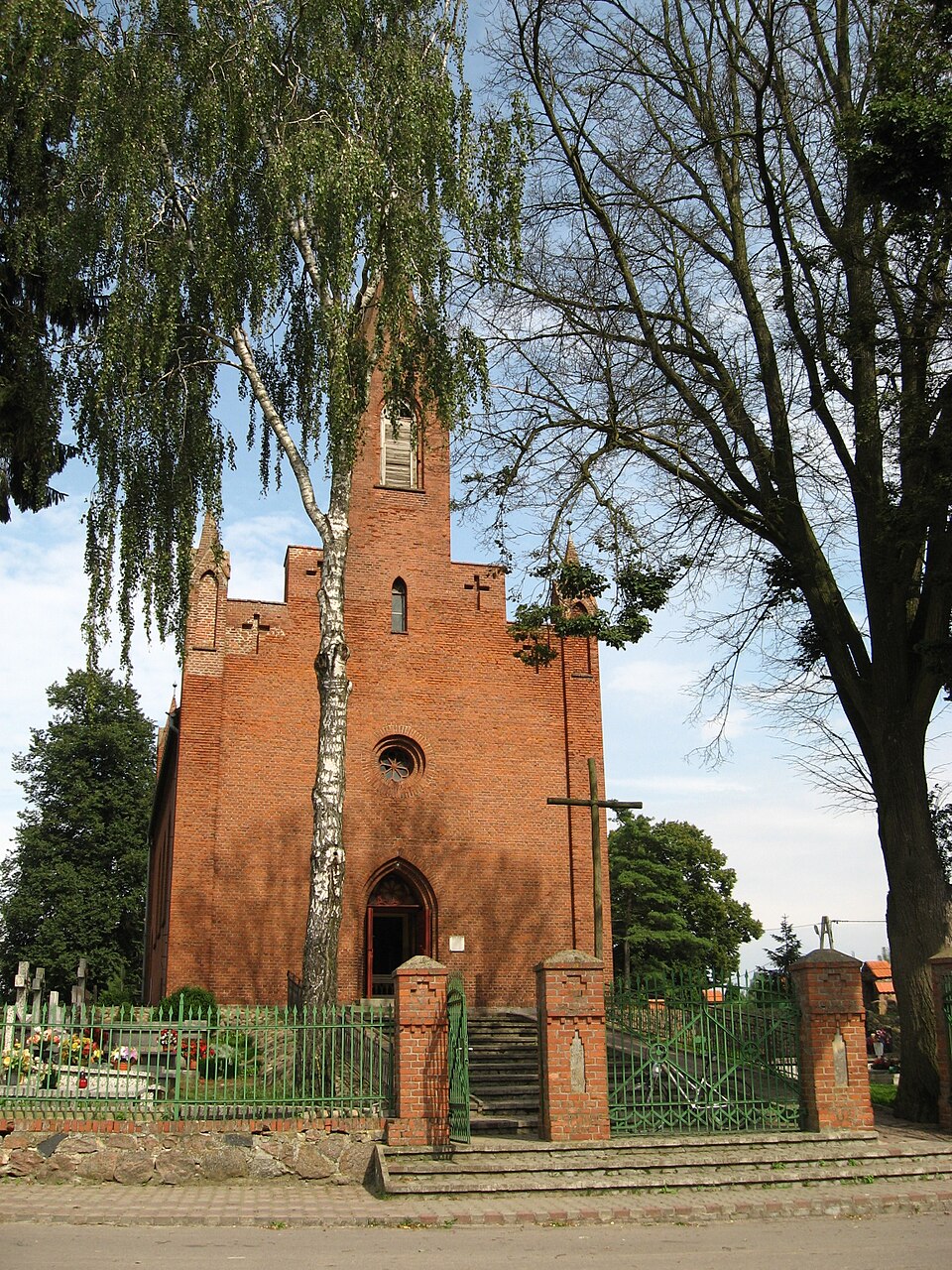 Kościół św. Jakuba Ap. – Białuty