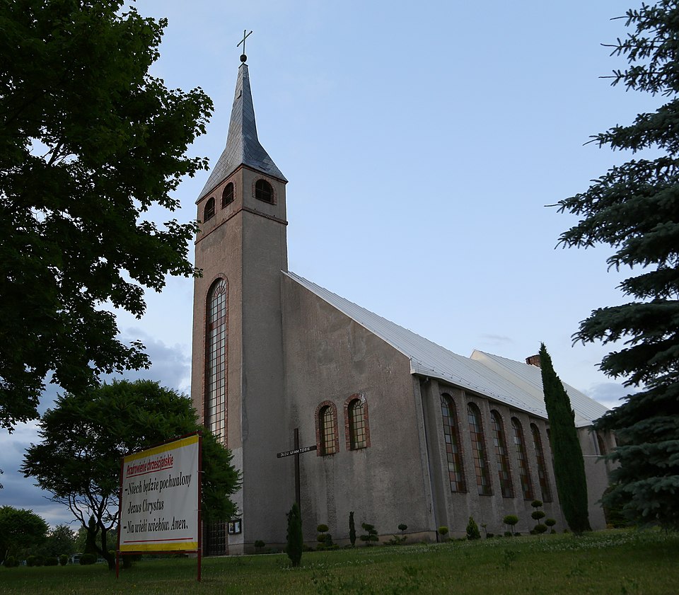 Kościół MB Królowej Polski – Trzebiel