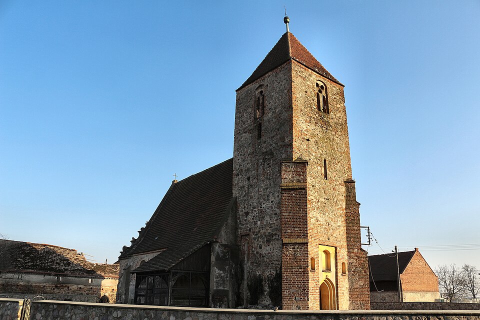 Kościół Trójcy Świętej – Krzepielów