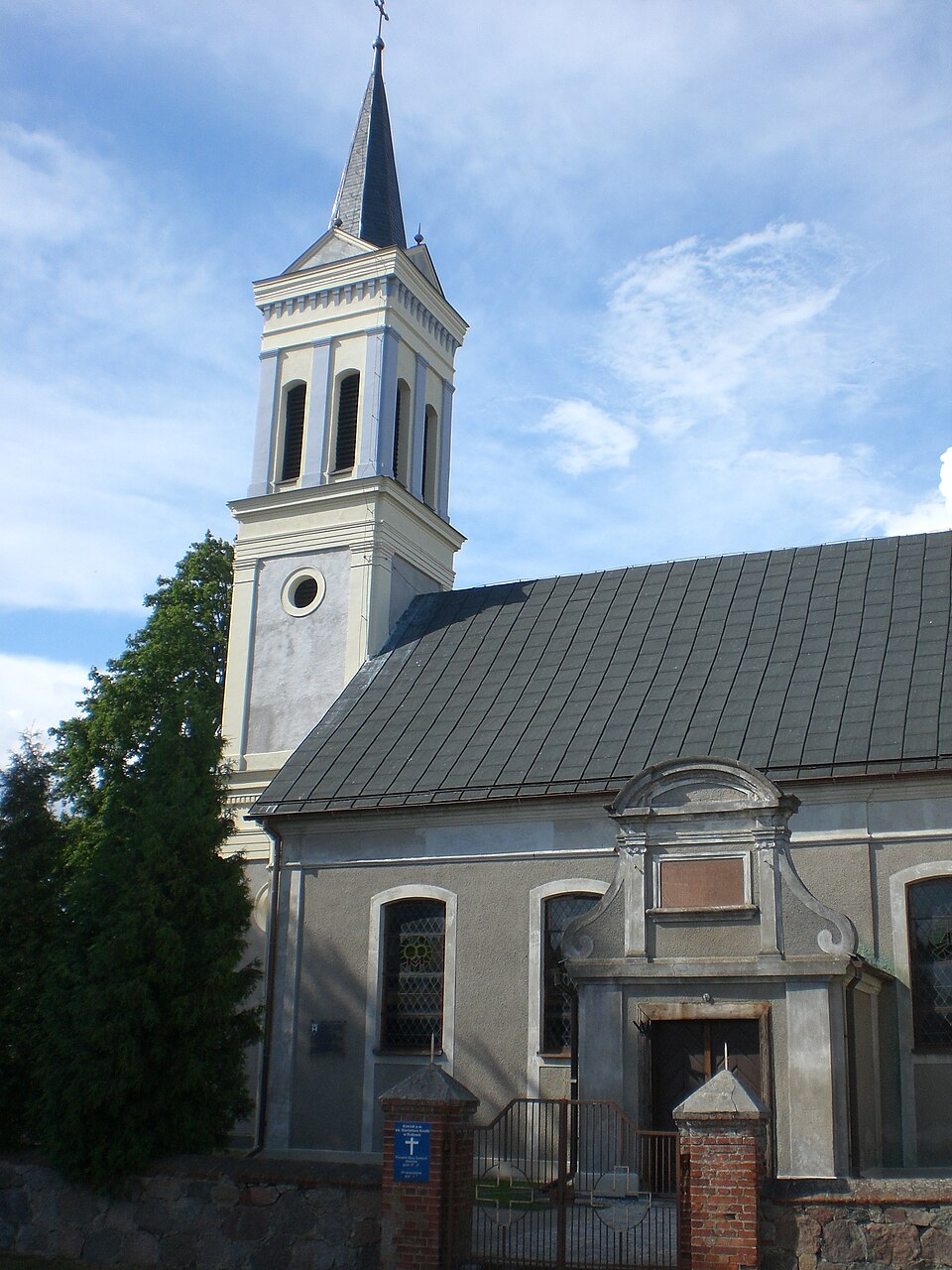 Kościół św. Stanisława Kostki – Rodowo