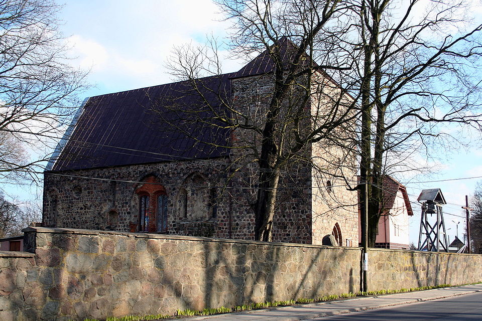Kościół Narodzenia NMP – Dębno