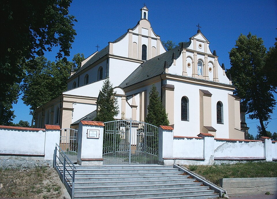 Kościół Trójcy Przenajświętszej – Lipie
